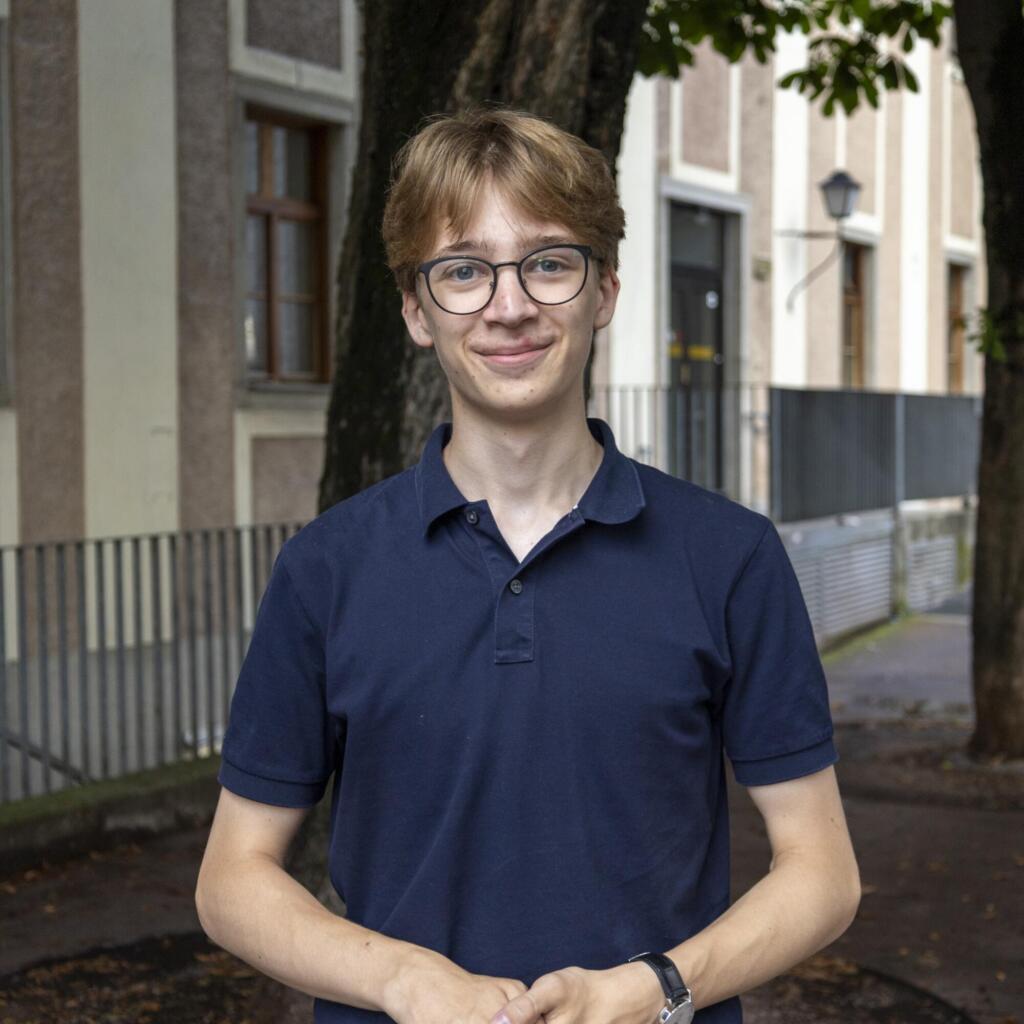 Elija Lambourne_1